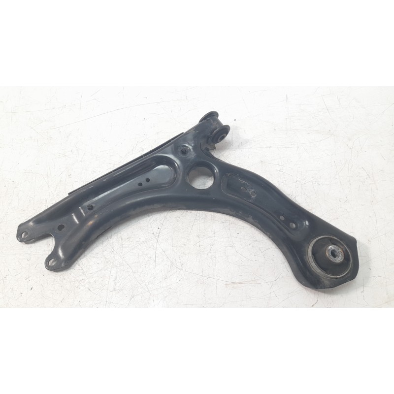 Recambio de brazo suspension inferior delantero izquierdo para seat arona (kj7, kjp) 1.6 tdi referencia OEM IAM 2Q0407151E  ZWDV