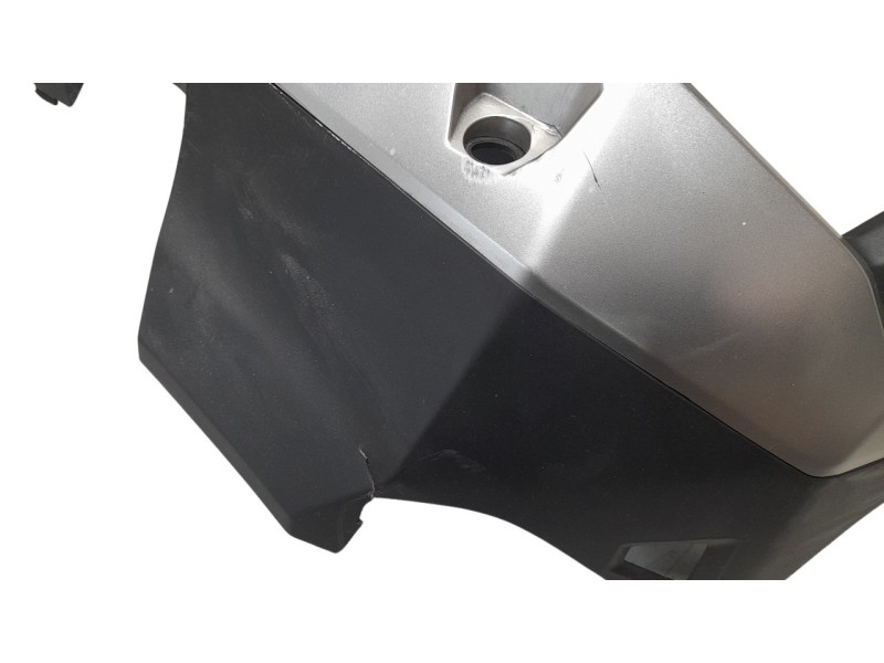 Recambio de moldura para honda x-adv referencia OEM IAM 64420MKHD000  