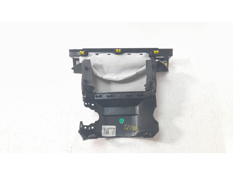 Recambio de moldura para renault austral techno referencia OEM IAM 484710056R  