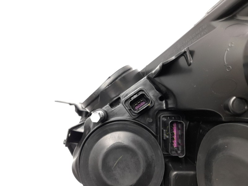 Recambio de faro derecho para renault clio iv referencia OEM IAM 260106624R 10119960001 10119960001 , RN3294913 , 11018522 , 550