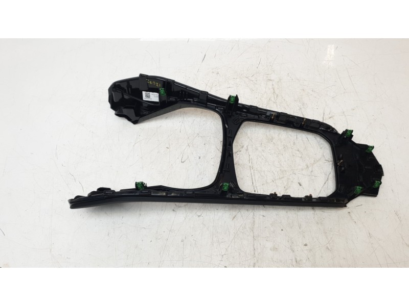 Recambio de moldura para bmw 1 (f40) 118 d referencia OEM IAM 165A563E  