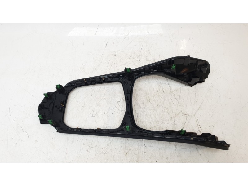 Recambio de moldura para bmw 1 (f40) 118 d referencia OEM IAM 165A563E  