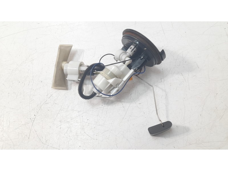 Recambio de bomba combustible para bmw c c 400 x referencia OEM IAM 855815503  