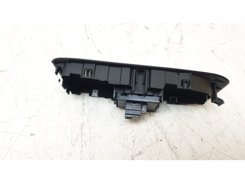 Recambio de mando elevalunas delantero derecho para renault austral techno referencia OEM IAM 254201060R  