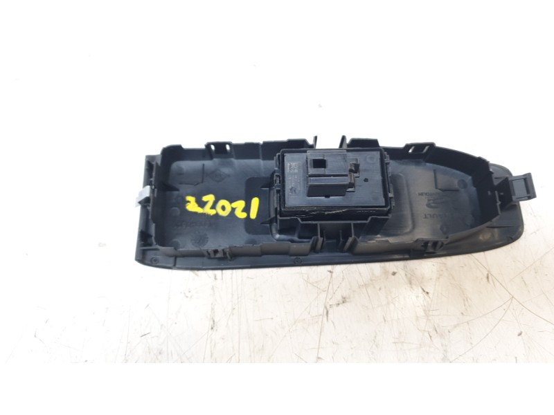 Recambio de mando elevalunas delantero derecho para renault austral techno referencia OEM IAM 254201060R  