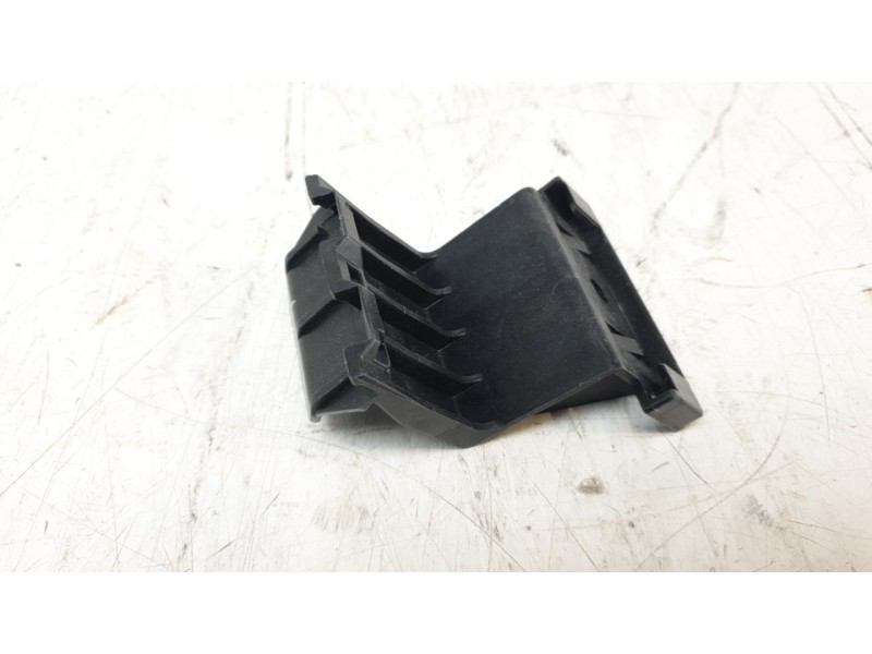 Recambio de soporte paragolpes delantero derecho para mazda 323 s vi sedán (bj) 1.9 16v (bj10m) referencia OEM IAM BBM450151  