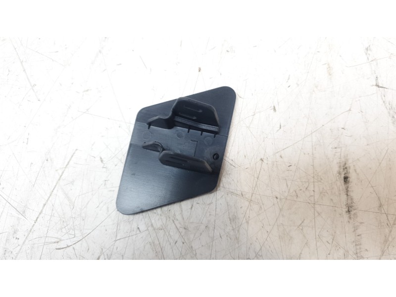 Recambio de molduras delanteras para bmw 3 (e90) 320 i referencia OEM IAM 61678031307  