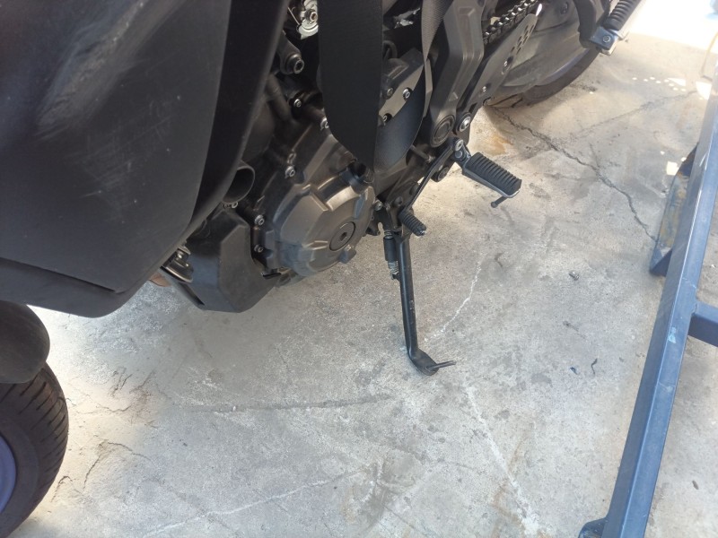 Recambio de caballete lateral para yamaha mt mt-07 (rm30, rm33) referencia OEM IAM   