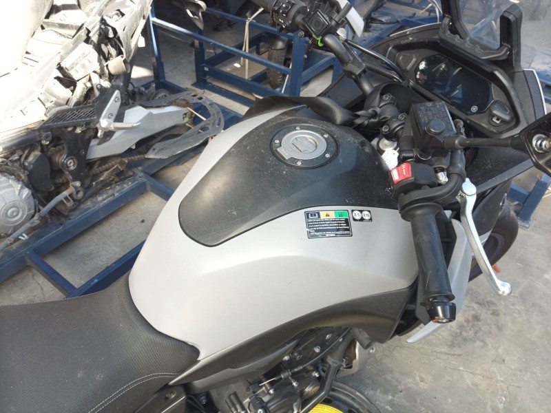Recambio de deposito combustible para yamaha mt mt-07 (rm30, rm33) referencia OEM IAM   