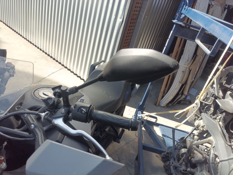 Recambio de retrovisor izquierdo para yamaha mt mt-07 (rm30, rm33) referencia OEM IAM   