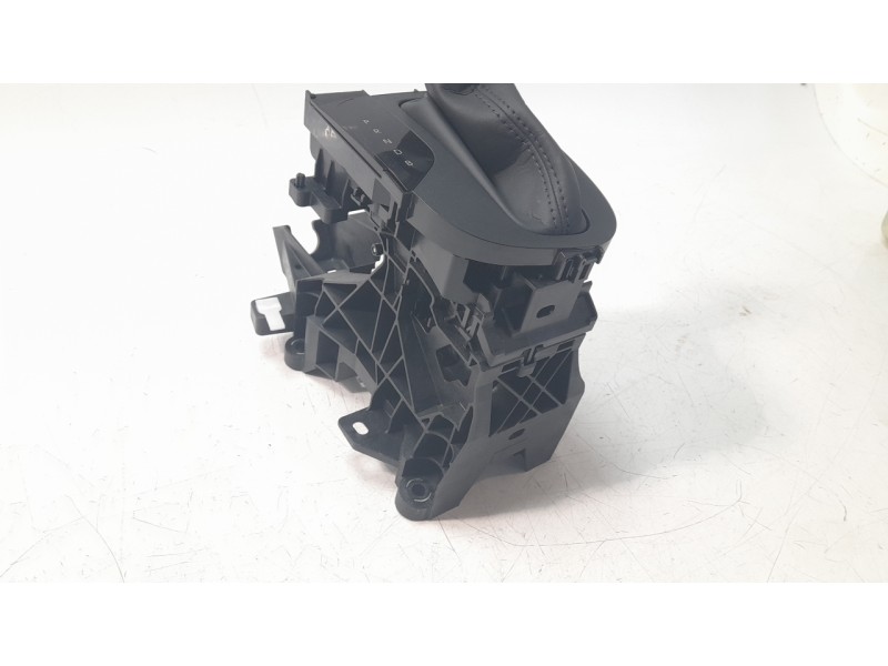 Recambio de pomo palanca cambio para toyota yaris (_p21_, _pa1_, _ph1_) 1.5 (mxpa11) referencia OEM IAM 75G588  