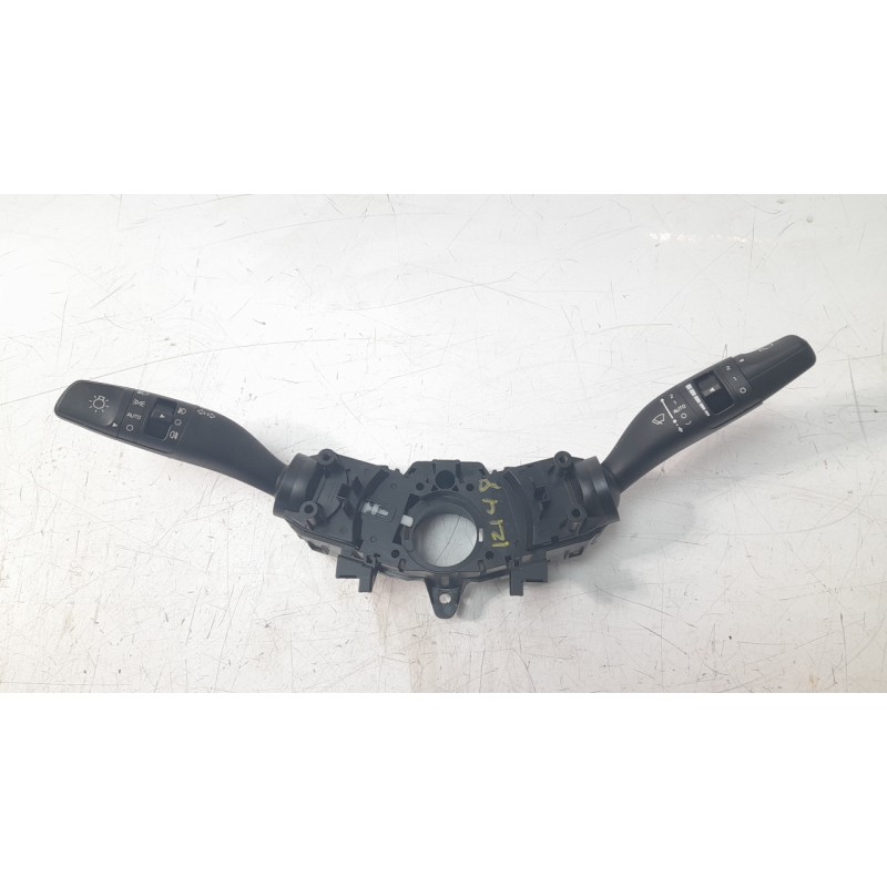 Recambio de mando volante para kia stonic (yb) 1.0 t-gdi eco-dynamics+ referencia OEM IAM 93404D4962  