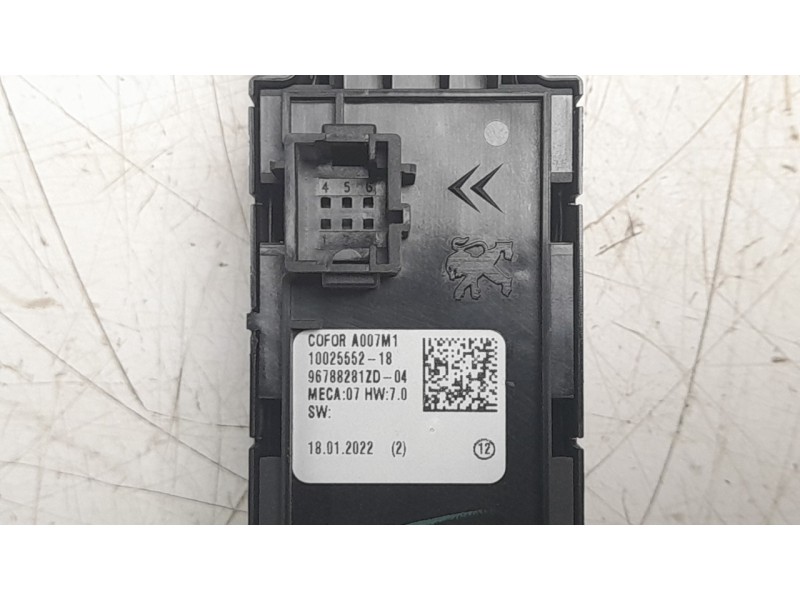 Recambio de mando elevalunas delantero izquierdo para peugeot 3008 allure pack referencia OEM IAM 96788281ZD  