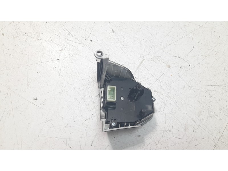 Recambio de travesaño superior para kia stonic (yb) 1.0 t-gdi eco-dynamics+ referencia OEM IAM 96710H803  