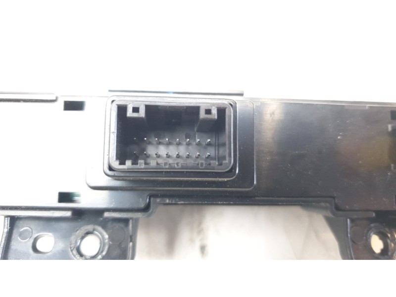 Recambio de warning para kia stonic (yb) 1.0 t-gdi eco-dynamics+ referencia OEM IAM 93790H8011  