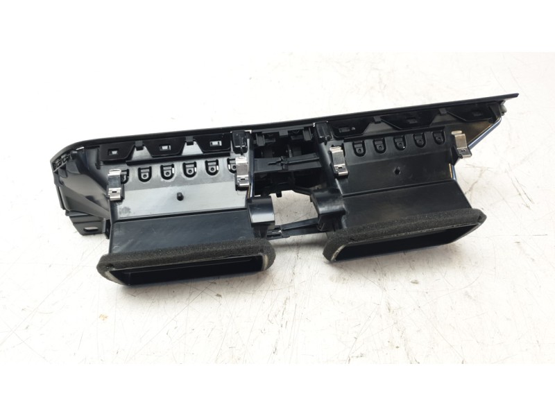 Recambio de aireador central para audi q3 sportback (f3n) 35 tdi referencia OEM IAM 83B8209036PS  