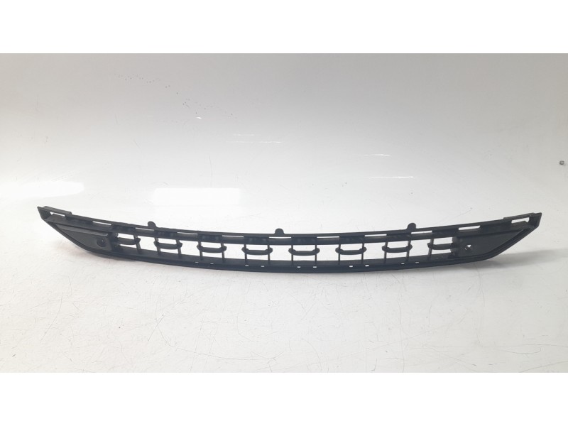 Recambio de rejilla paragolpes central para maserati levante suv (m161) 3.0 d q4 referencia OEM IAM 670040749  