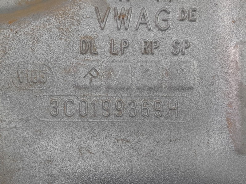 Recambio de puente delantero para audi q3 (8ug) base referencia OEM IAM 8U0827025B  