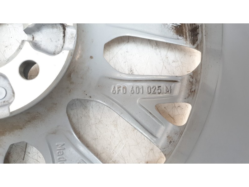 Recambio de llanta para seat ibiza v (kj1, kjg) 1.0 tsi referencia OEM IAM 6F0601025M  
