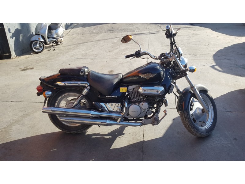 hyosung gv 125 classic del año 2004