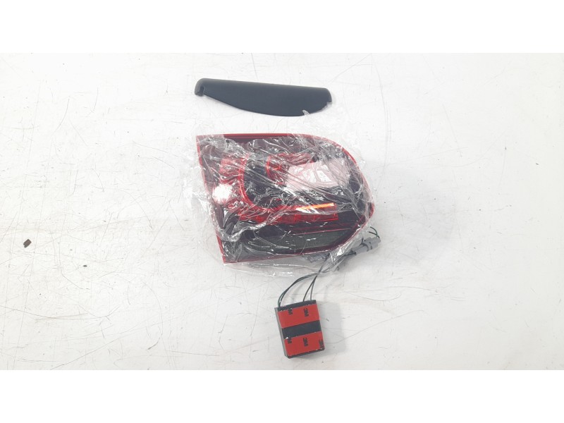 Recambio de piloto trasero izquierdo interior para volkswagen golf vi (5k1) 2.0 gti referencia OEM IAM 02001341025026  