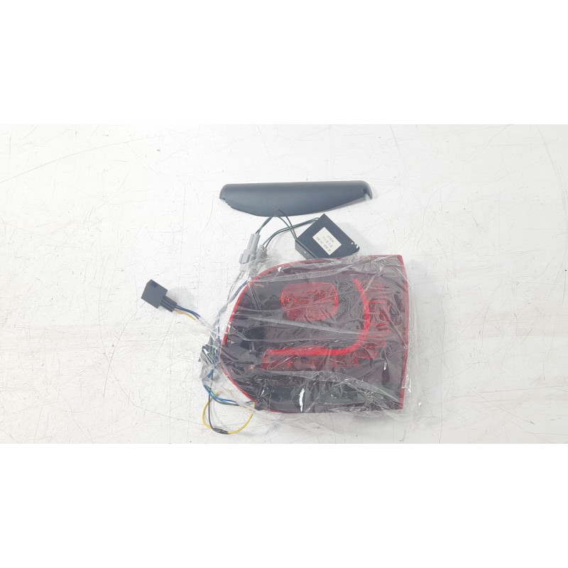 Recambio de piloto trasero derecho interior para volkswagen golf vi (5k1) 2.0 gti referencia OEM IAM 02001341025026  