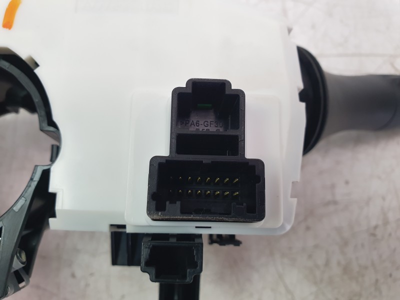 Recambio de mando multifuncion para renault megane iv hatchback (b9a/m/n_) 1.5 dci 110 (b9a3) referencia OEM IAM 255676935R  