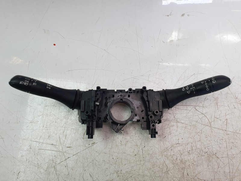 Recambio de mando multifuncion para renault megane iv hatchback (b9a/m/n_) 1.5 dci 110 (b9a3) referencia OEM IAM 255676935R  