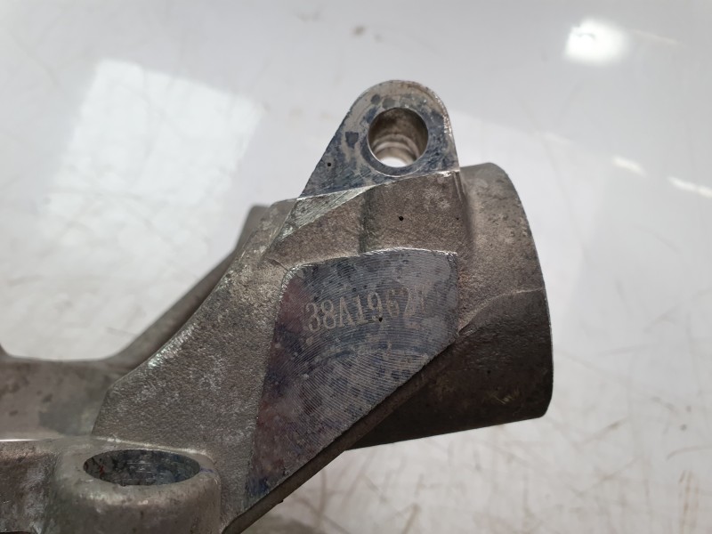 Recambio de mangueta delantera izquierda para ligier js50 0.5 referencia OEM IAM 38A19627  