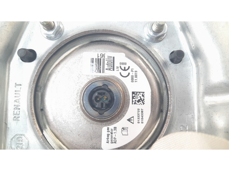 Recambio de airbag delantero derecho para renault clio v intens referencia OEM IAM 637894800C  