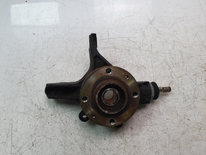 Recambio de mangueta delantera izquierda para citroën c4 ii (nc_) 1.6 hdi 90 referencia OEM IAM 364696  