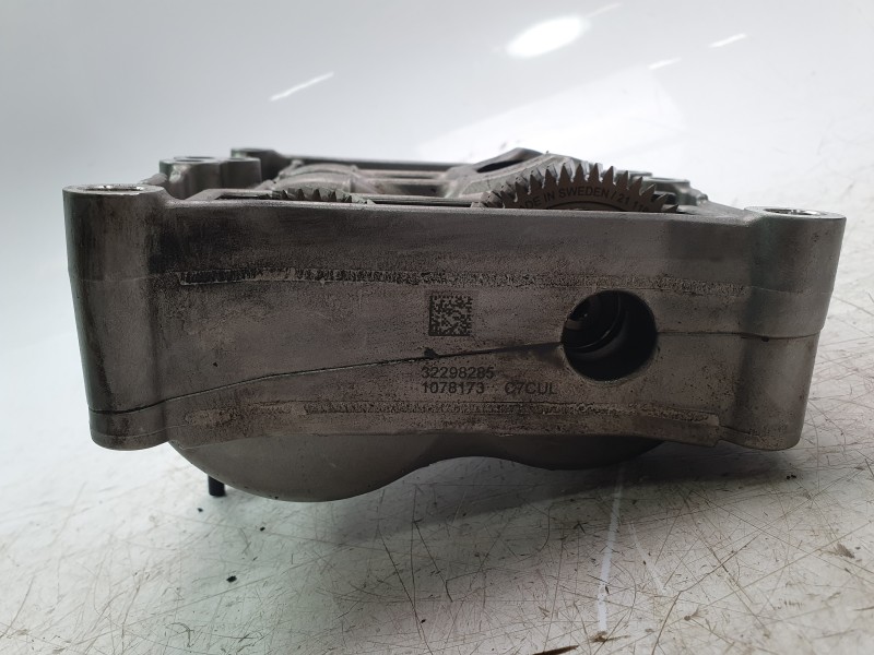 Recambio de bomba aceite para volvo xc60 ii (246) b4 mild-hybrid referencia OEM IAM 32137532 32290465 