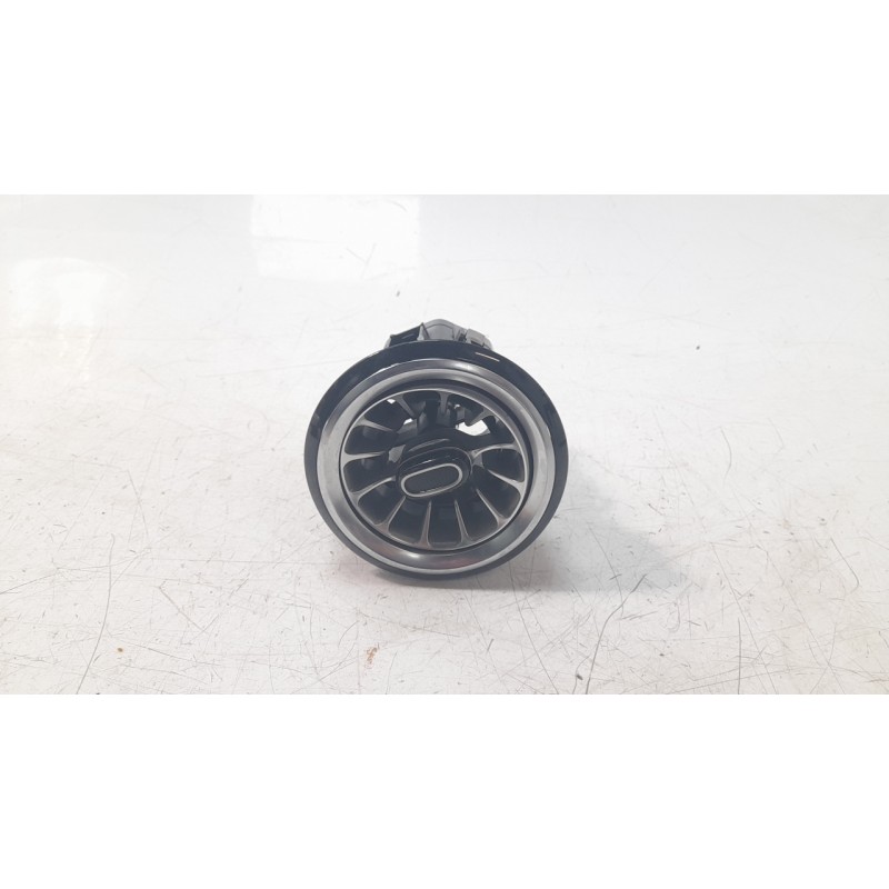 Recambio de rejilla aireadora para mercedes-benz b-klasse (bm 247) b 200 d referencia OEM IAM A24783068039051  