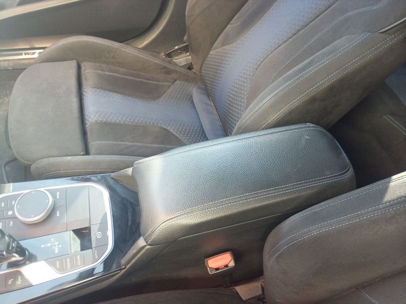 Recambio de apoyabrazos central para bmw 1 (f40) 118 d referencia OEM IAM   