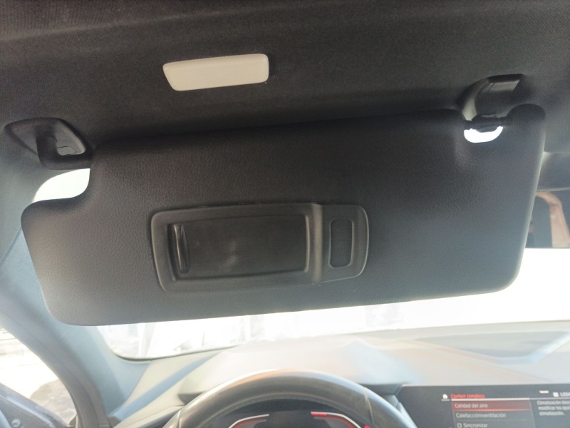 Recambio de parasol izquierdo para bmw 1 (f40) 118 d referencia OEM IAM   