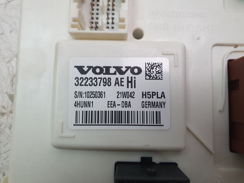 Recambio de caja reles / fusibles para volvo xc60 ii (246) b4 mild-hybrid referencia OEM IAM 32233798AE  
