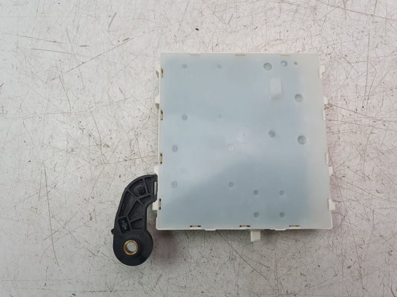 Recambio de caja reles / fusibles para volvo xc60 ii (246) b4 mild-hybrid referencia OEM IAM 32233798AE  