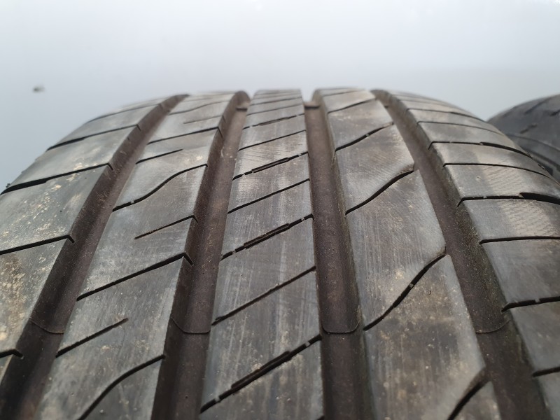 Recambio de neumatico para citroën nuevo citroen c3 turbo 100 s&s 6v max nuevo citroen c3 turbo 100 s&s 6v max referencia OEM IA