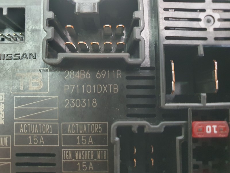 Recambio de caja reles / fusibles para nissan townstar furgoneta/monovolumen (xfk) 1.3 referencia OEM IAM 284B66911R  