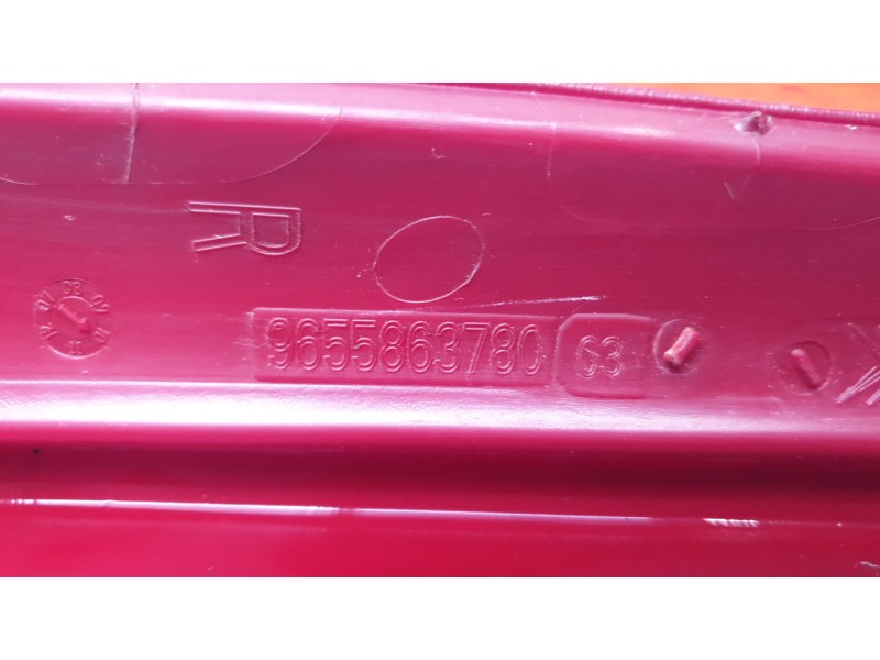Recambio de piloto trasero derecho para citroën c4 ii (nc_) 1.6 hdi 90 referencia OEM IAM 9655863780  