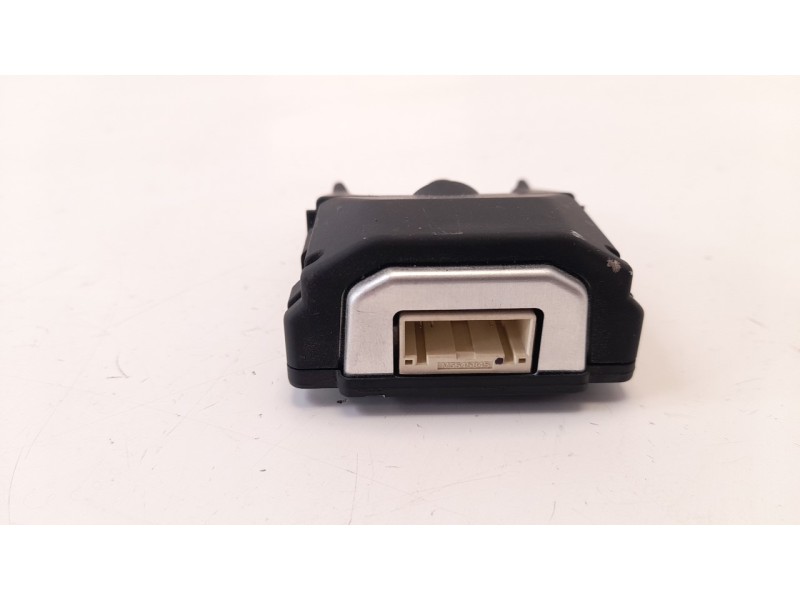 Recambio de modulo electronico para hyundai kona 1.0 tgdi cat referencia OEM IAM 95740J9200 338219109 