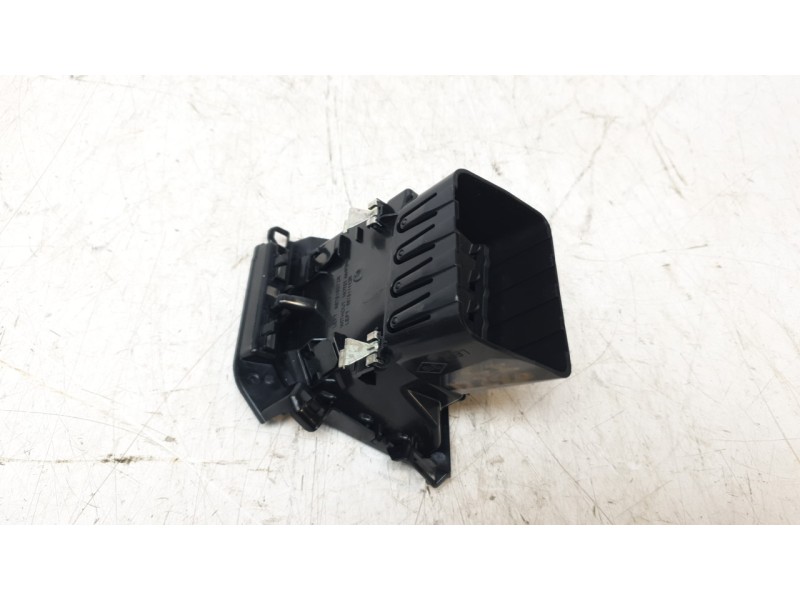 Recambio de aireador central izquierdo para nissan townstar furgoneta/monovolumen (xfk) 1.3 referencia OEM IAM 687519872R  