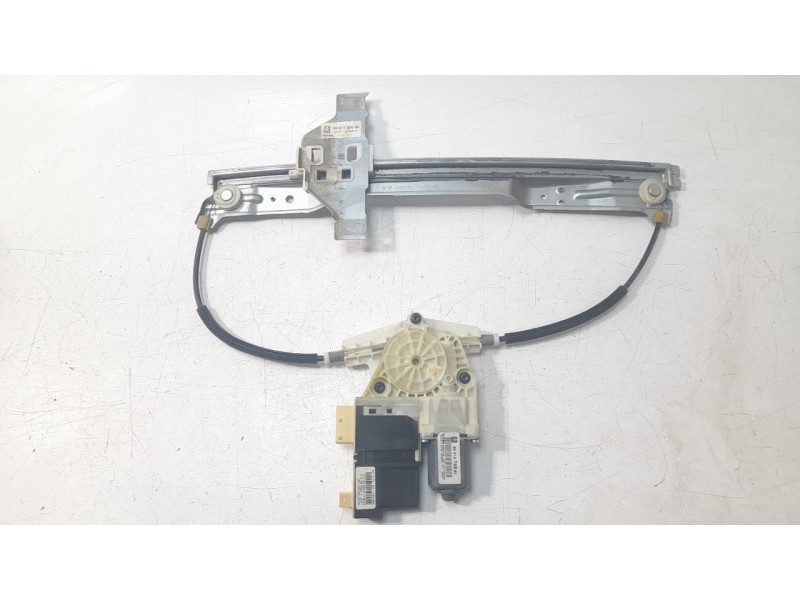 Recambio de elevalunas delantero derecho para citroën c4 ii (nc_) 1.6 hdi 90 referencia OEM IAM 9681574880 106074701 111756