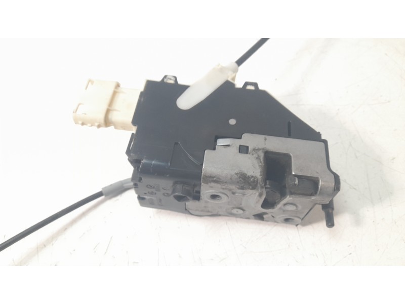 Recambio de cerradura puerta delantera derecha para citroën c4 ii (nc_) 1.6 hdi 90 referencia OEM IAM 9686719780  