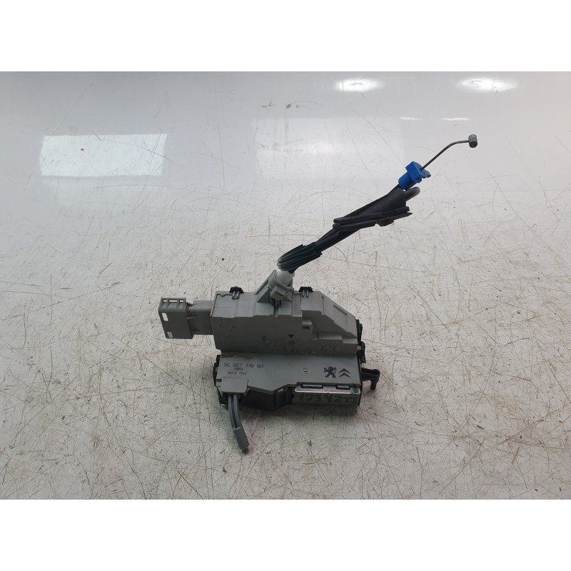 Recambio de cerradura puerta trasera izquierda para citroën c4 ii (nc_) 1.6 hdi 90 referencia OEM IAM 9686733880  