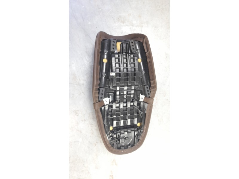 Recambio de asiento para honda cl cl500 (pc67) referencia OEM IAM 77200K3SJA0ZA  