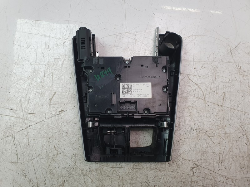 Recambio de mando multifuncion para audi a3 sportback (8vf) 30 tdi s line referencia OEM IAM 8V0919614B  