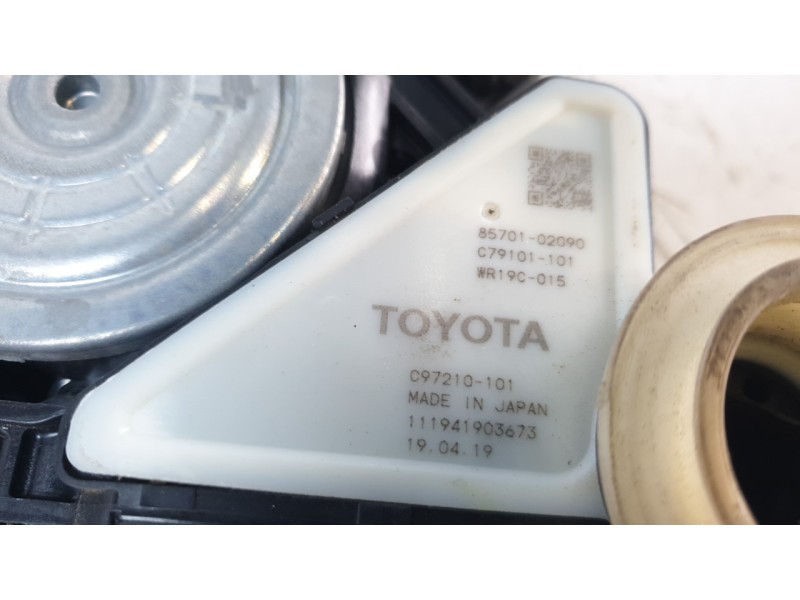 Recambio de elevalunas delantero derecho para toyota corolla (e21) hybrid active referencia OEM IAM 6981002721  