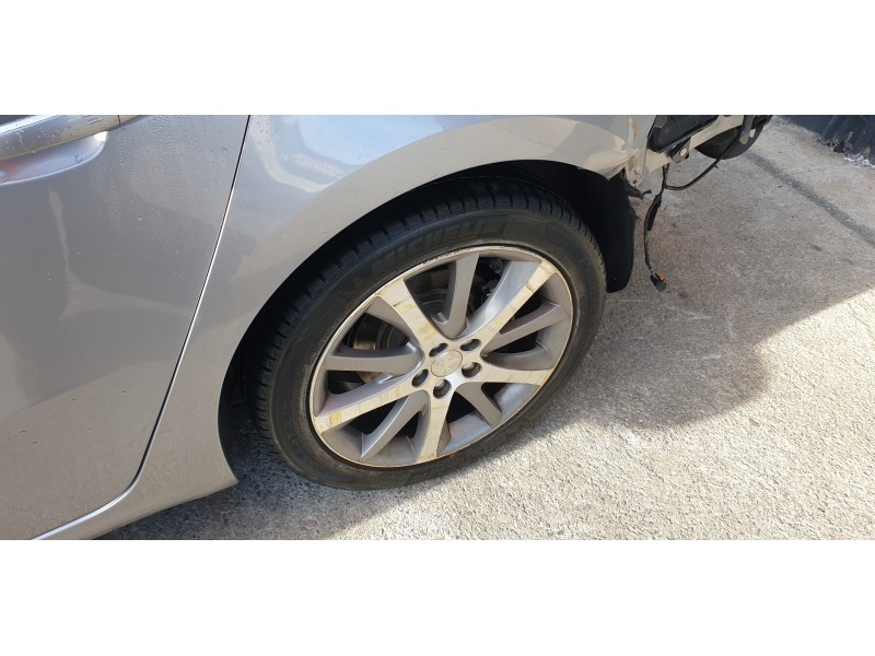 Recambio de mangueta trasera izquierda para peugeot 508 sw gt line referencia OEM IAM 517654  