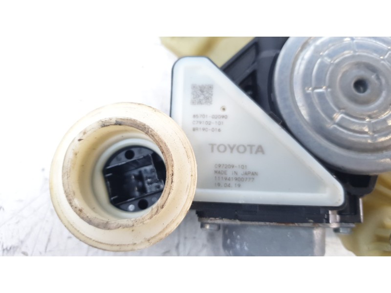 Recambio de elevalunas trasero izquierdo para toyota corolla (e21) hybrid active referencia OEM IAM 6984002681  